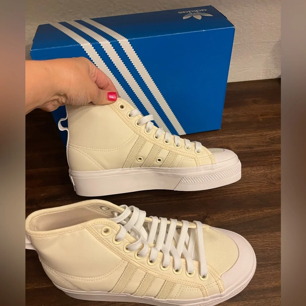 ADIDAS SHOES NIZZA PLATFORM SIZE 8.5 MID WONDER WHITE / WHITE‎ ATHLETIC SNEAKERS